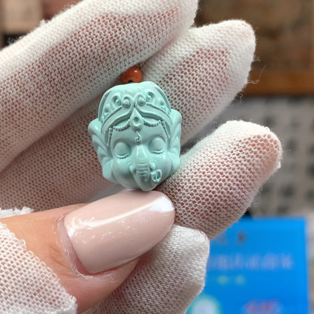 绿松石未镶嵌挂件