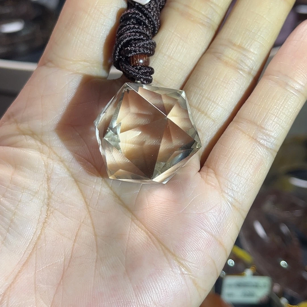 吊坠(赠链)未镶嵌水晶吊坠