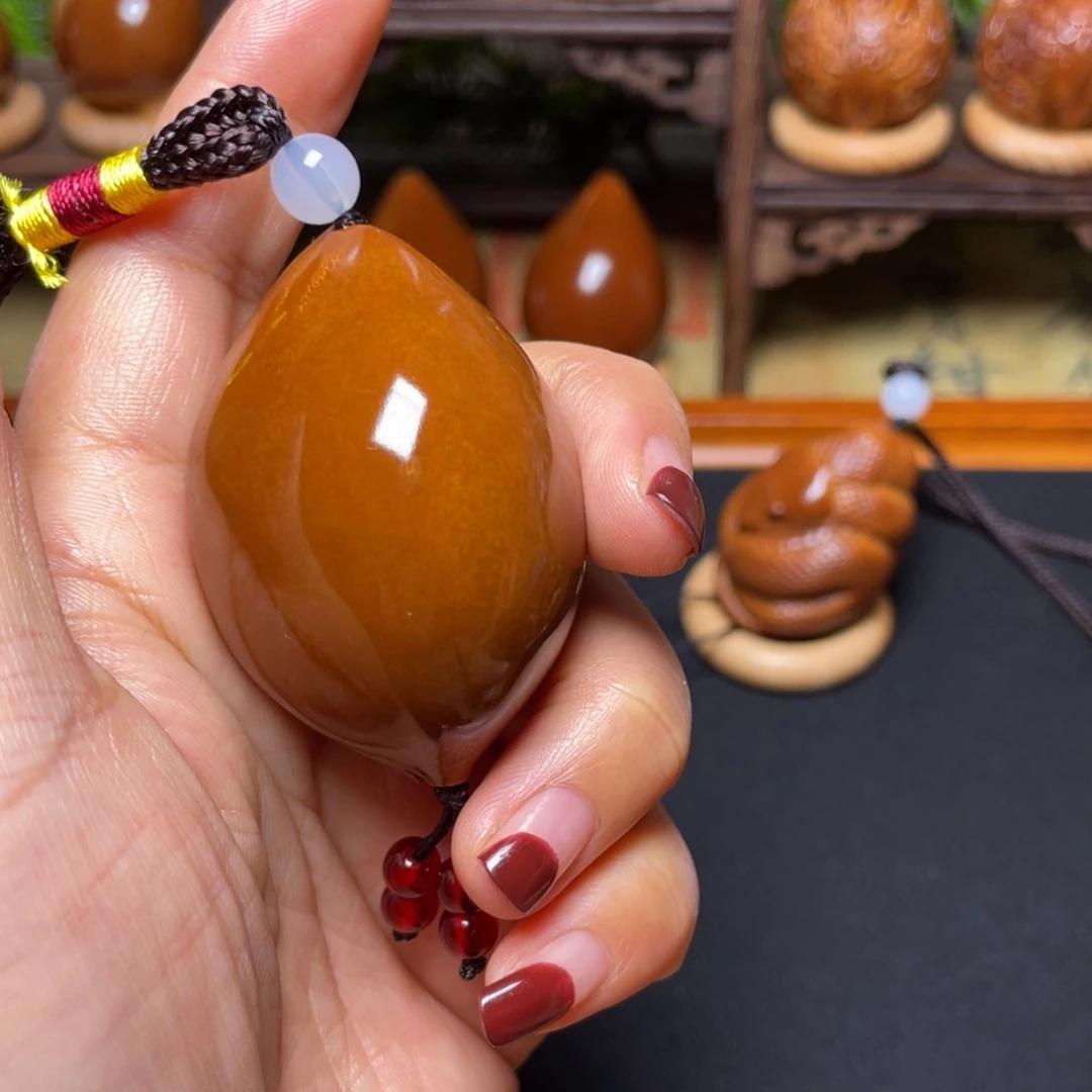 橄榄核吊坠蝴蝶35穿配