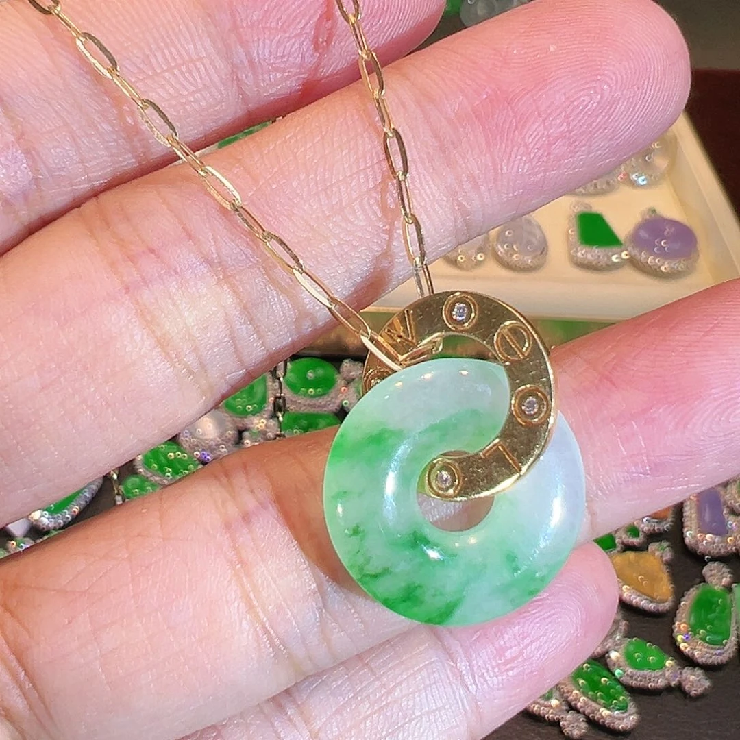 翡翠吊坠(不含链)18K金镶嵌翡翠