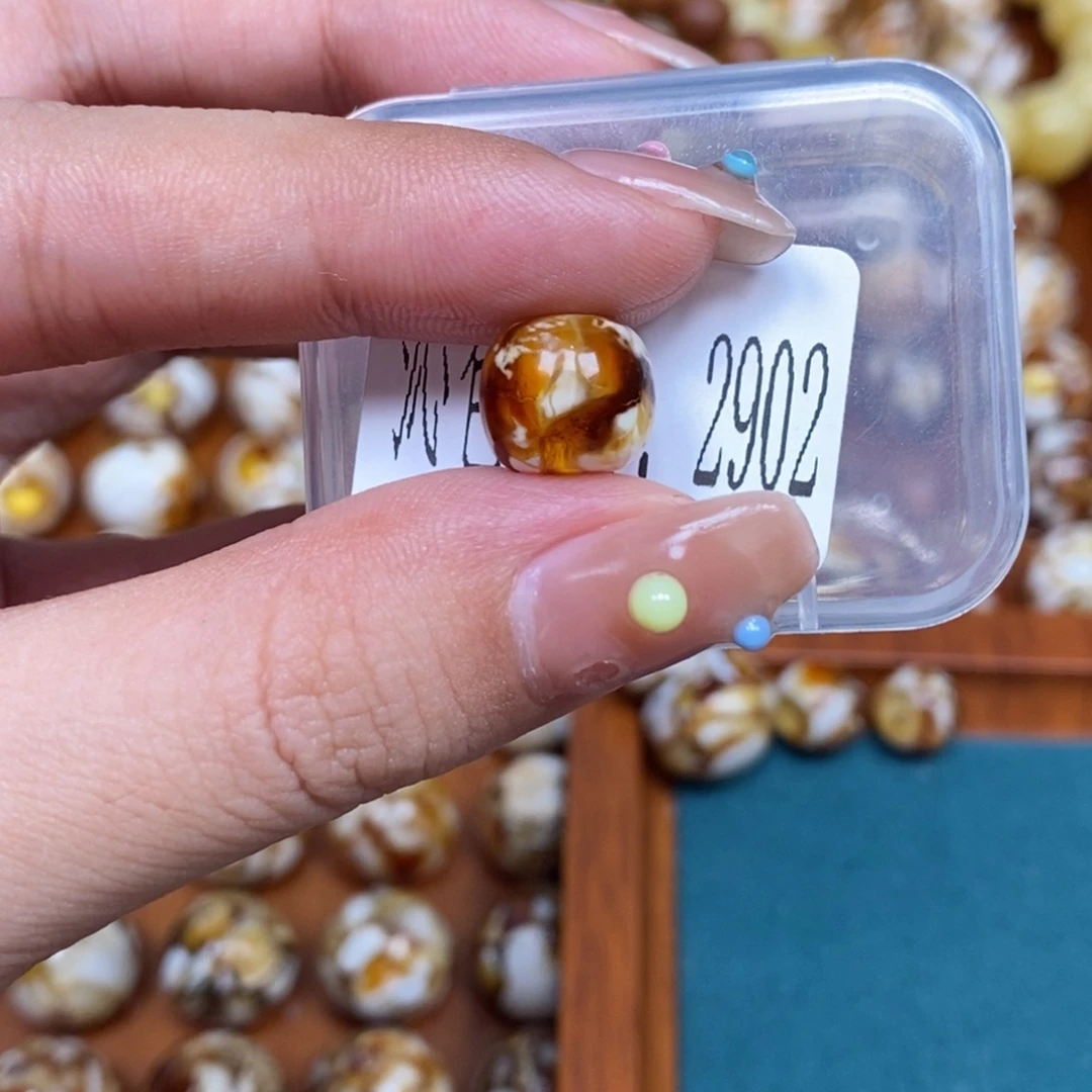 沁色蜜蜡未镶嵌2902
