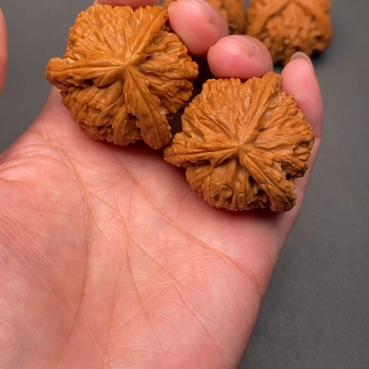 文玩核桃吊坠j*核桃