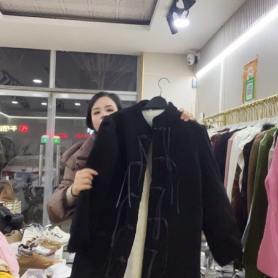 黑色加绒加厚到膝盖福利清版外套