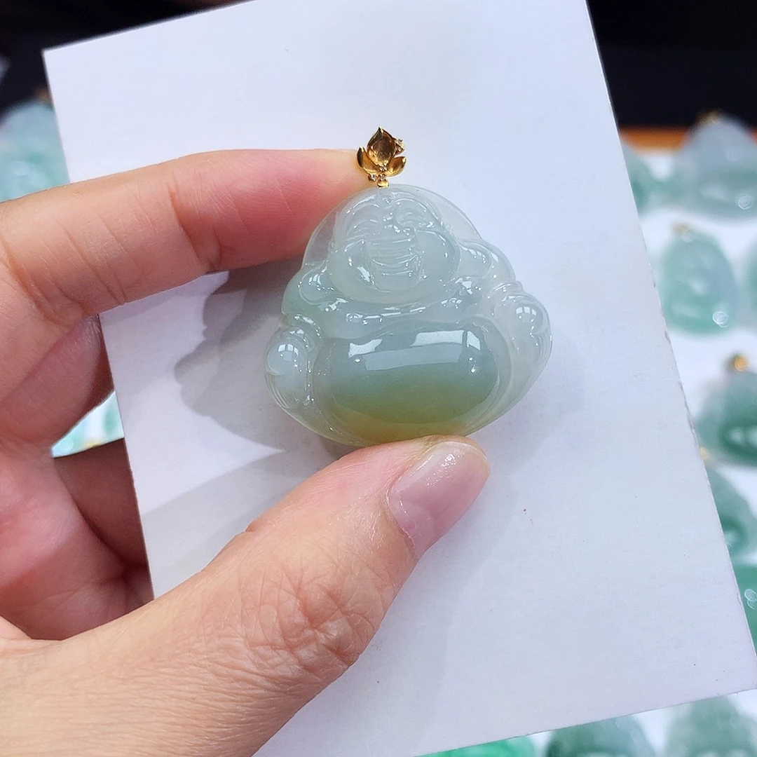 翡翠18K金镶嵌颈饰翡翠吊坠