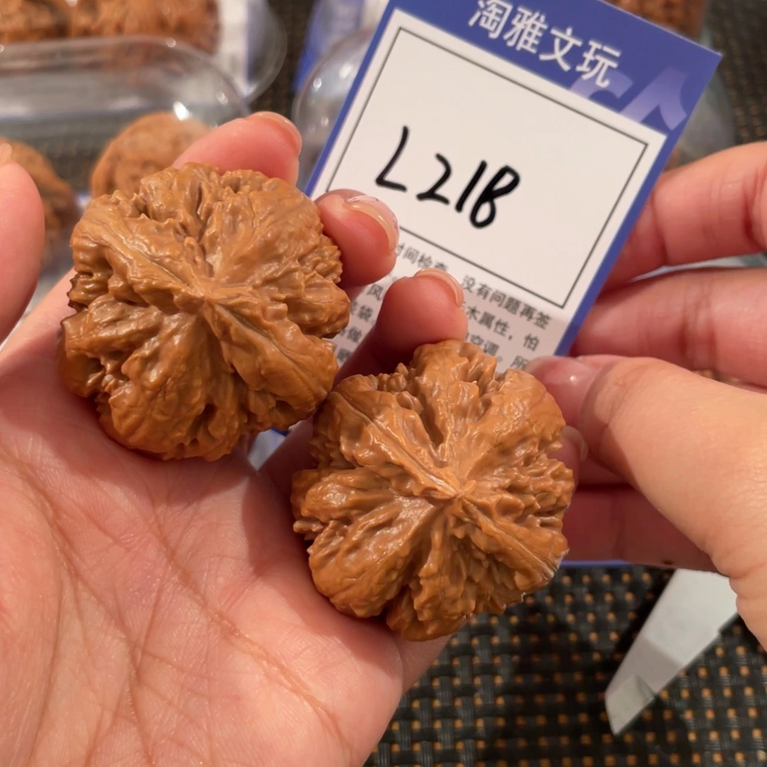 文玩核桃把件L218 霸王龙 41