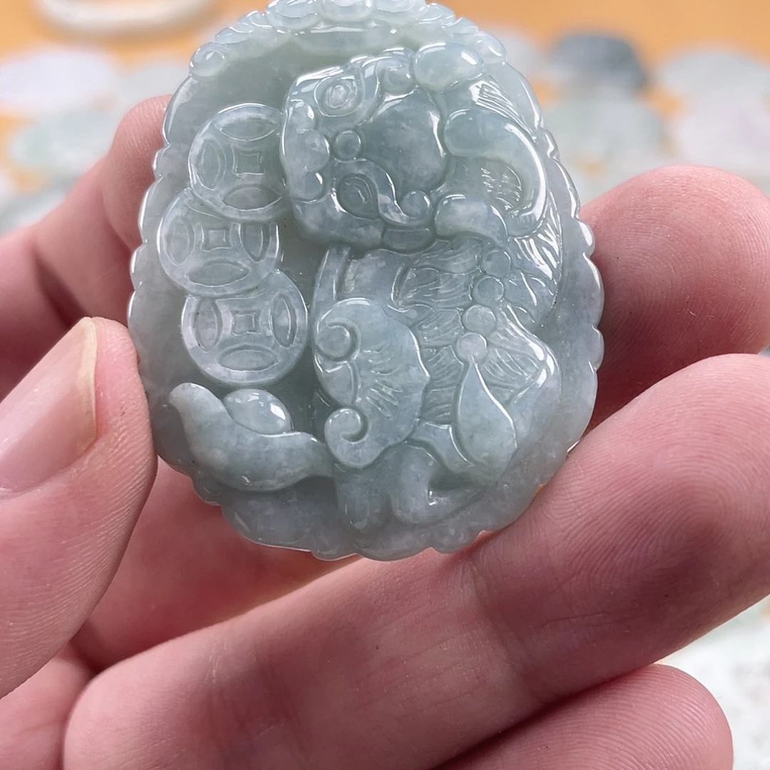 翡翠未镶嵌颈饰翡翠