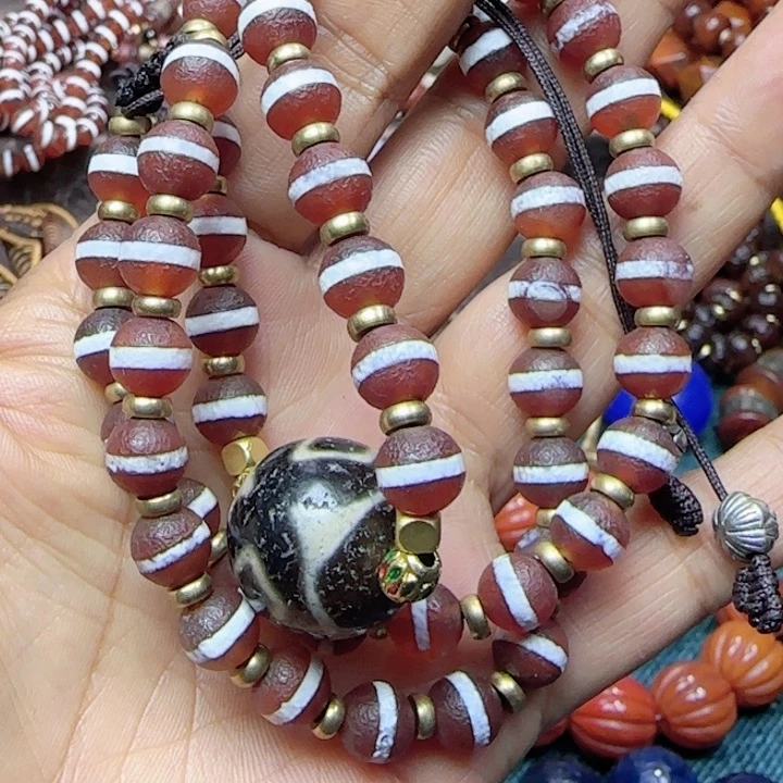 玛瑙/玉髓颈饰未镶嵌