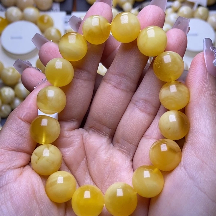 未镶嵌琥珀裸石1