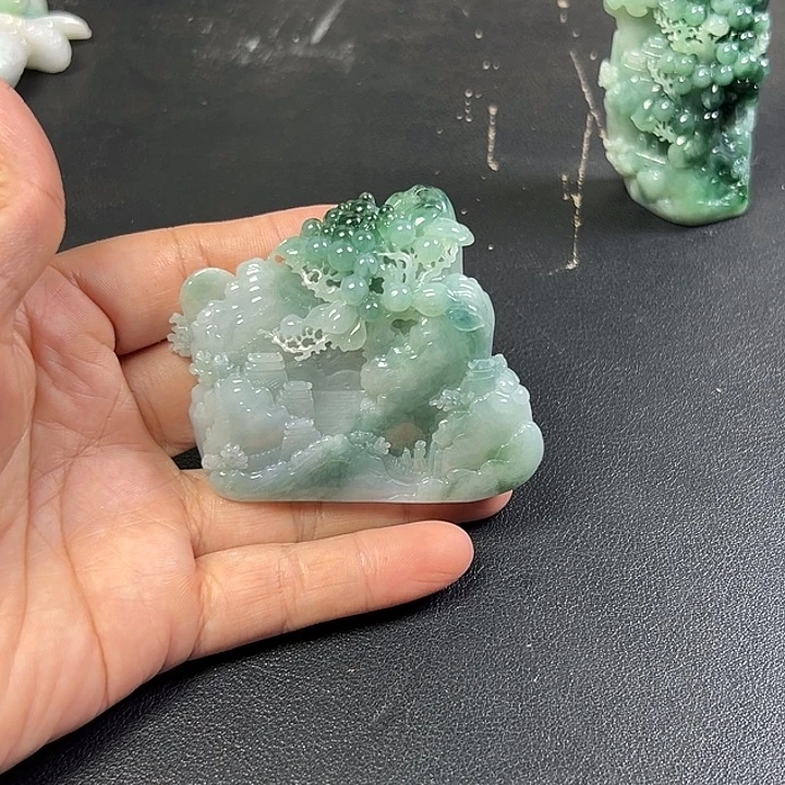不***瑟未镶嵌摆件翡翠翡翠