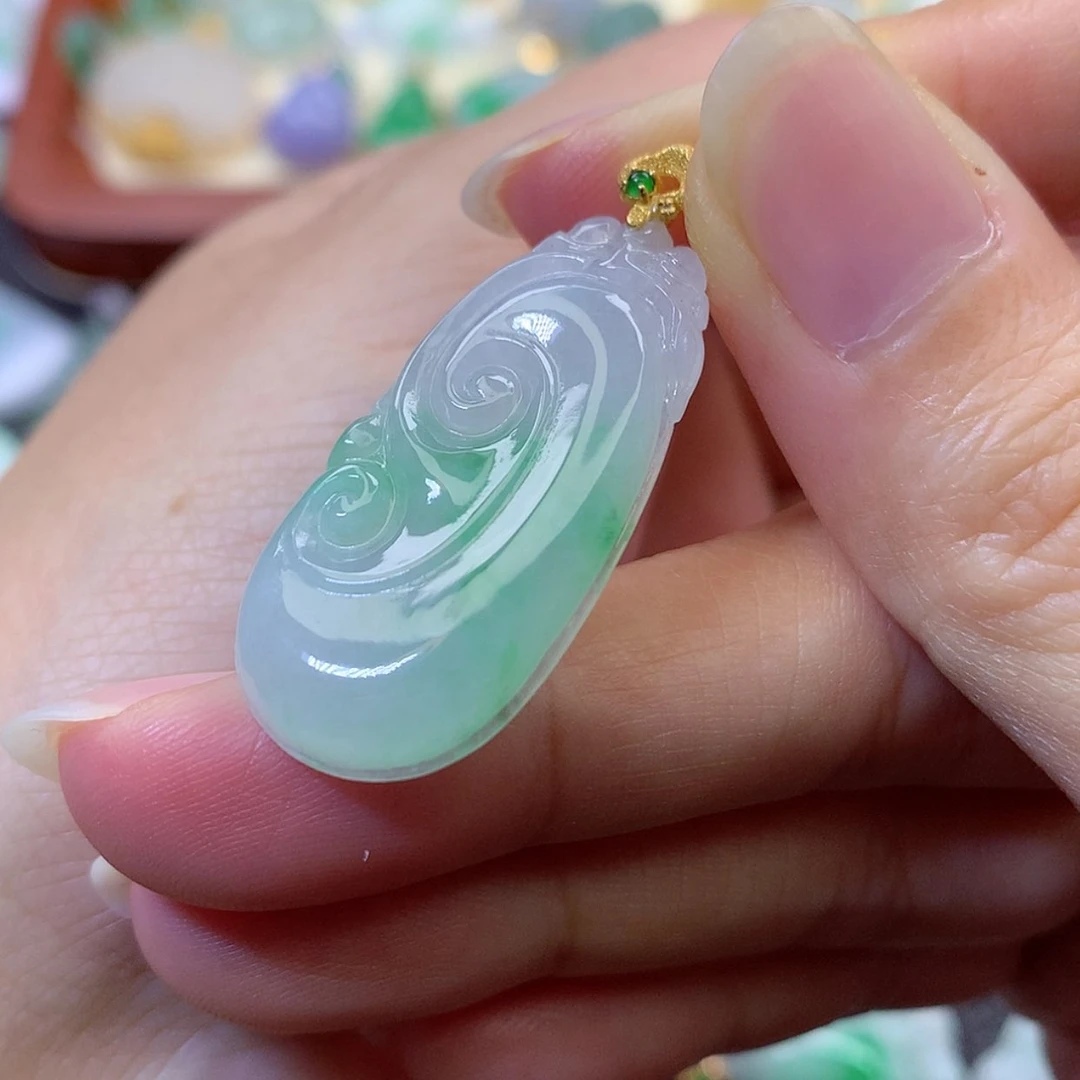 【闪购商品】吊坠(赠链)18K金镶嵌翡翠