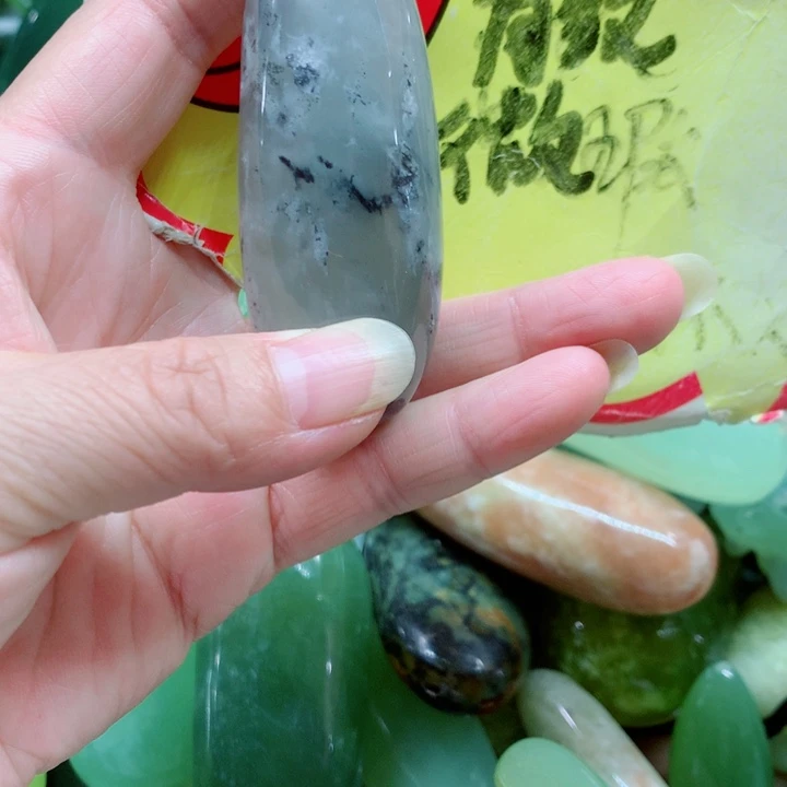 蛇纹石玉未镶嵌手把件