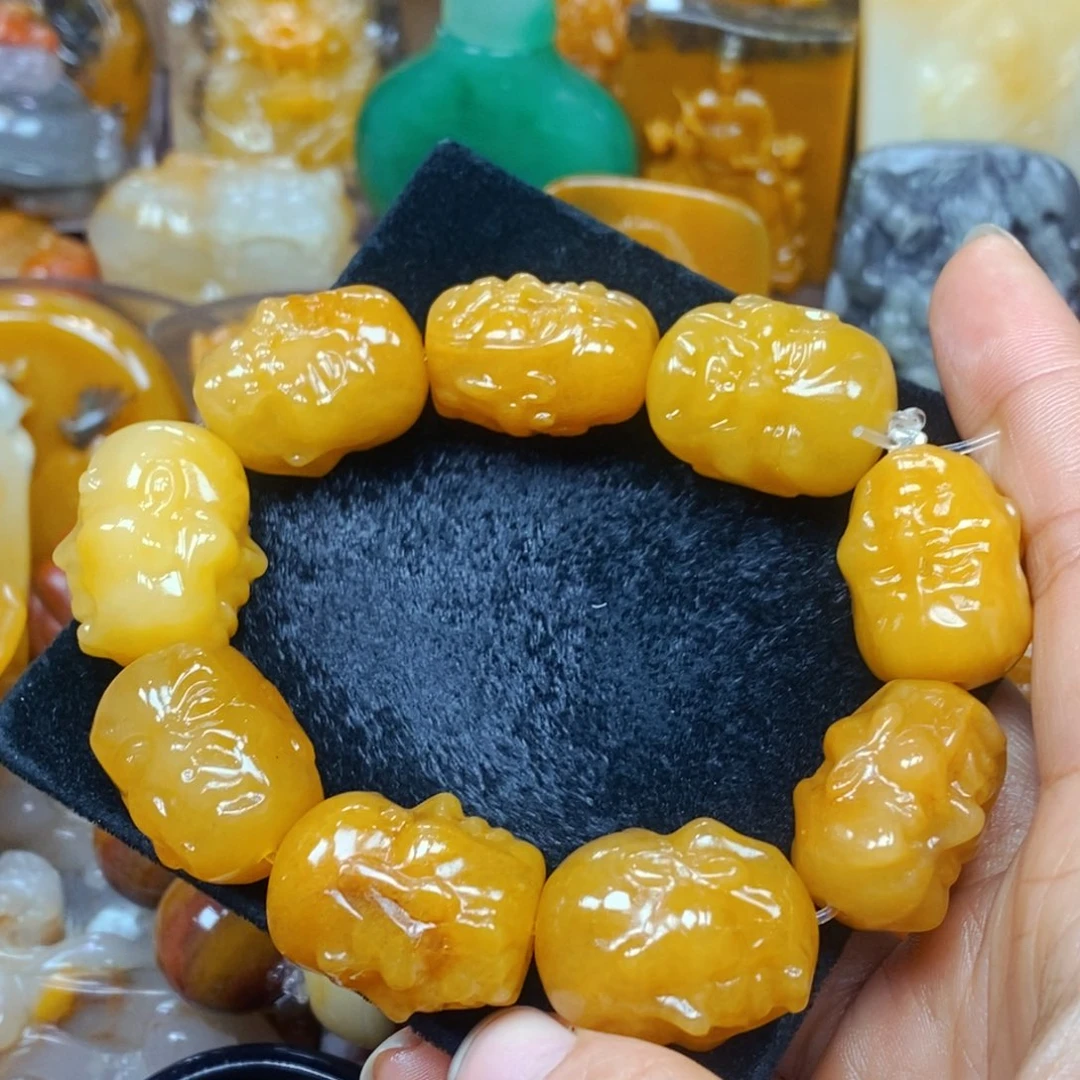 颈饰未镶嵌石英岩玉