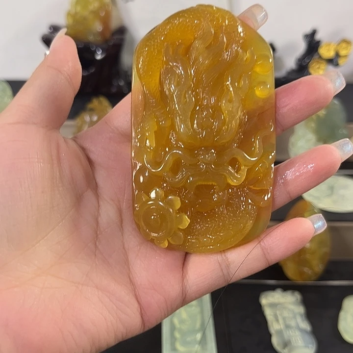 柒***哥蛇纹石玉未镶嵌吊坠(赠链)