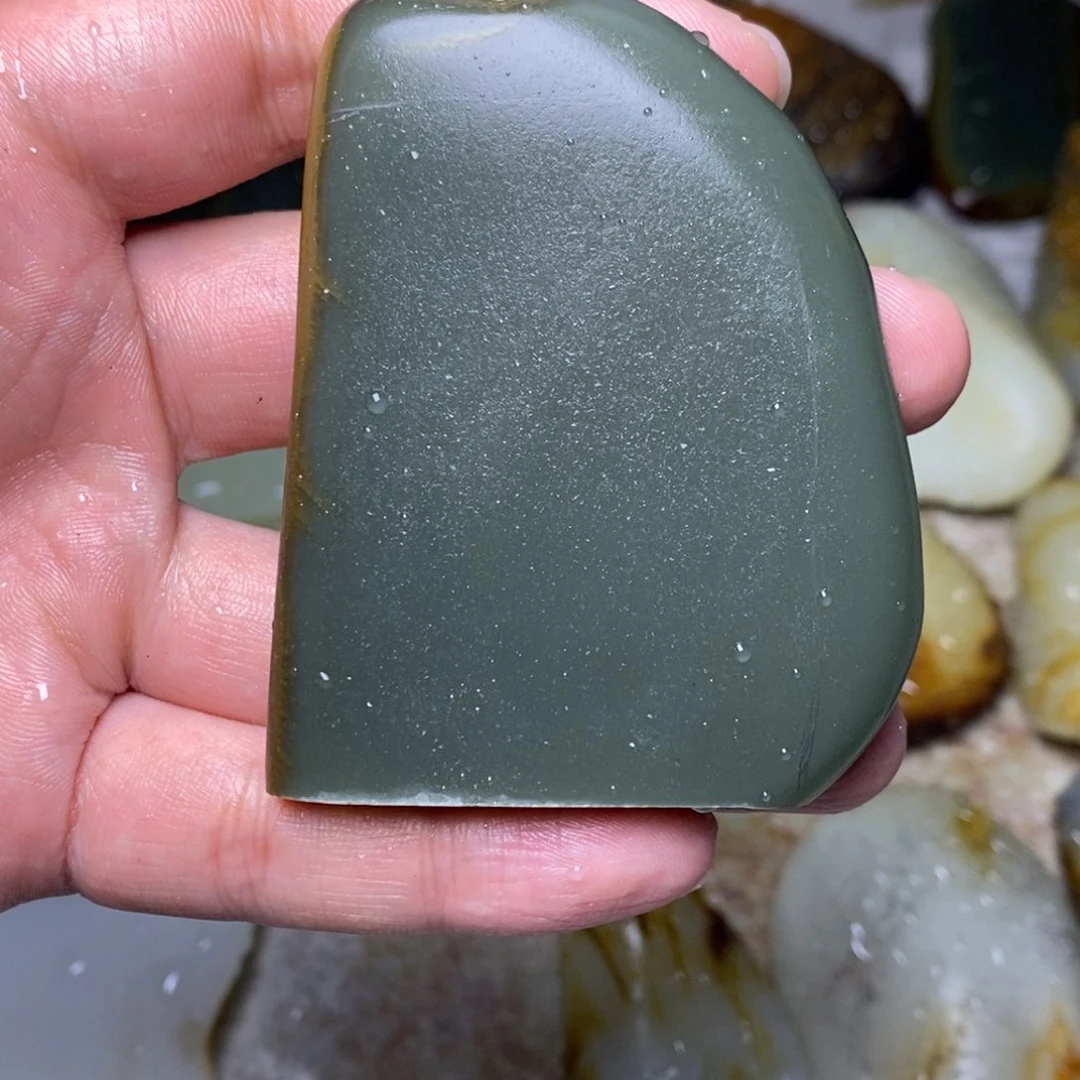 和田玉未镶嵌定制和田玉松*挂件