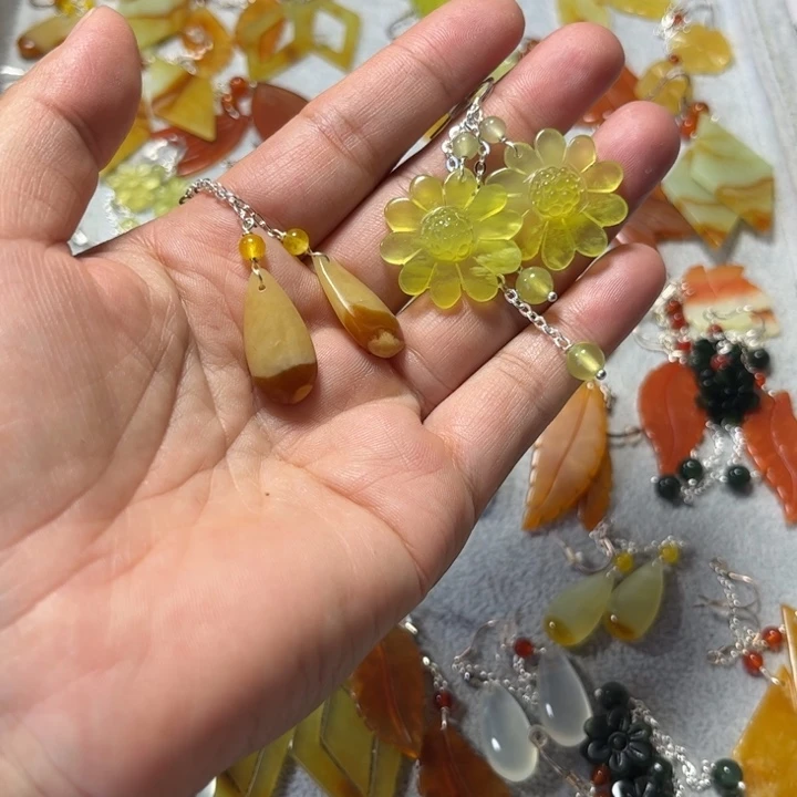 合金蛇纹石玉耳饰