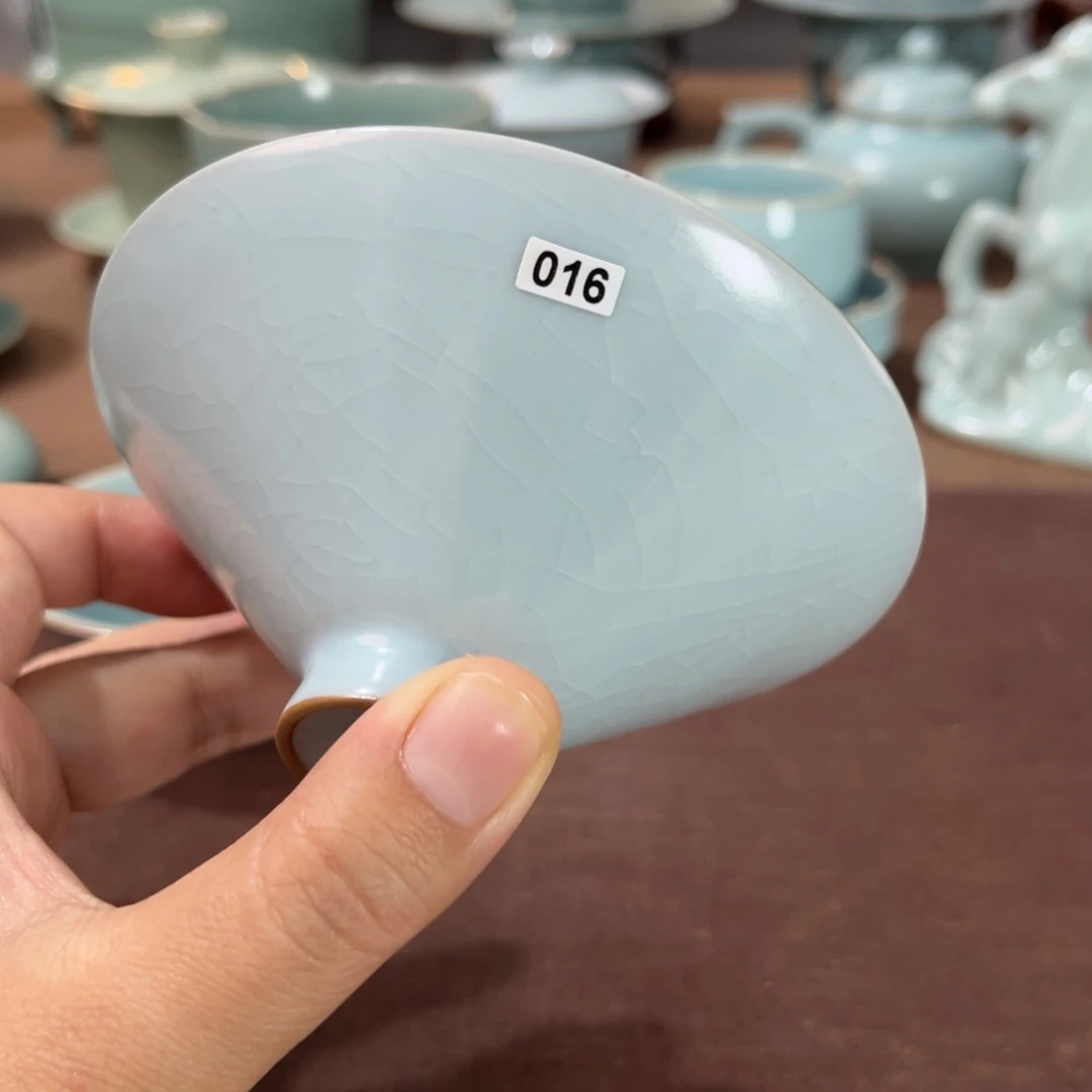 0***7微瑕016原矿汝官窑作品