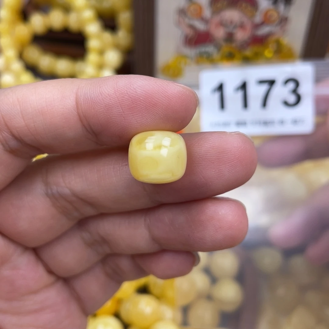 未镶嵌琥珀珠宝奇石12.3老行微粉