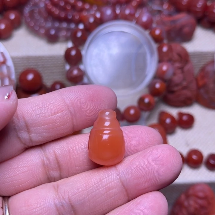 南红玛瑙未镶嵌手链