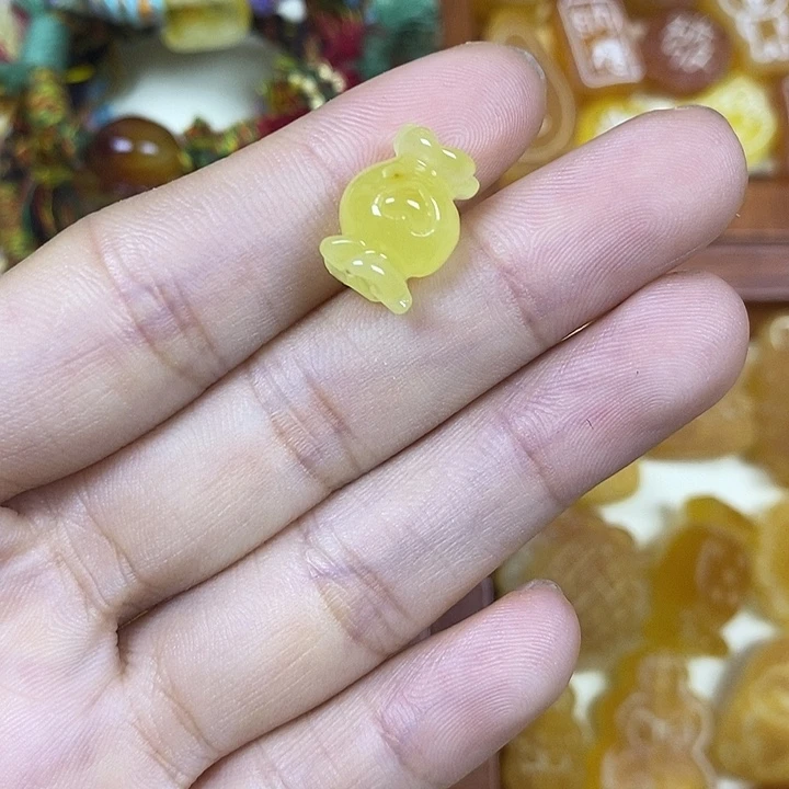 吊坠橄榄核糖果10