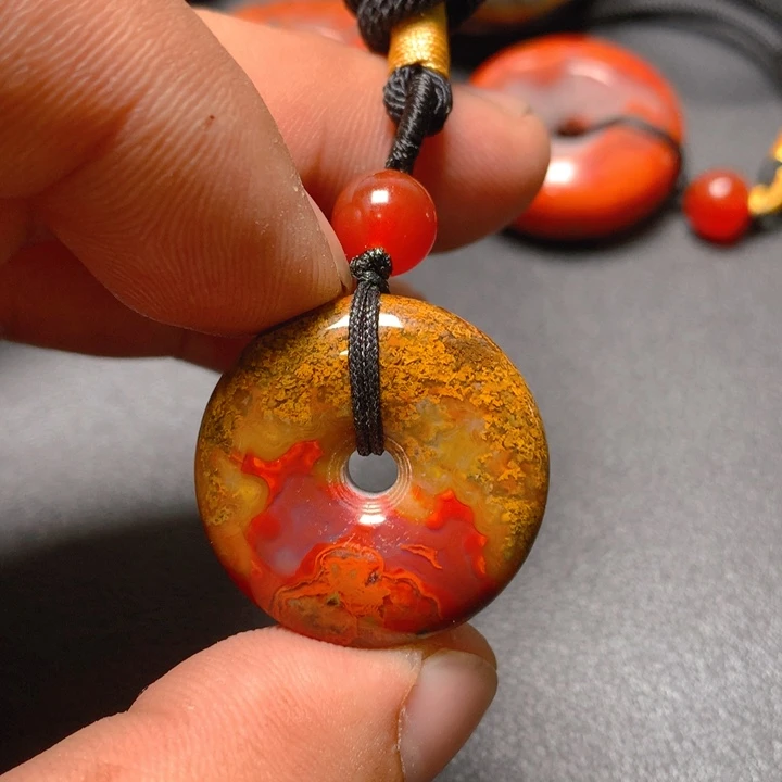 玛瑙/玉髓颈饰未镶嵌不**亢