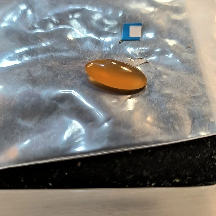 ****光未镶嵌戒面石英岩玉