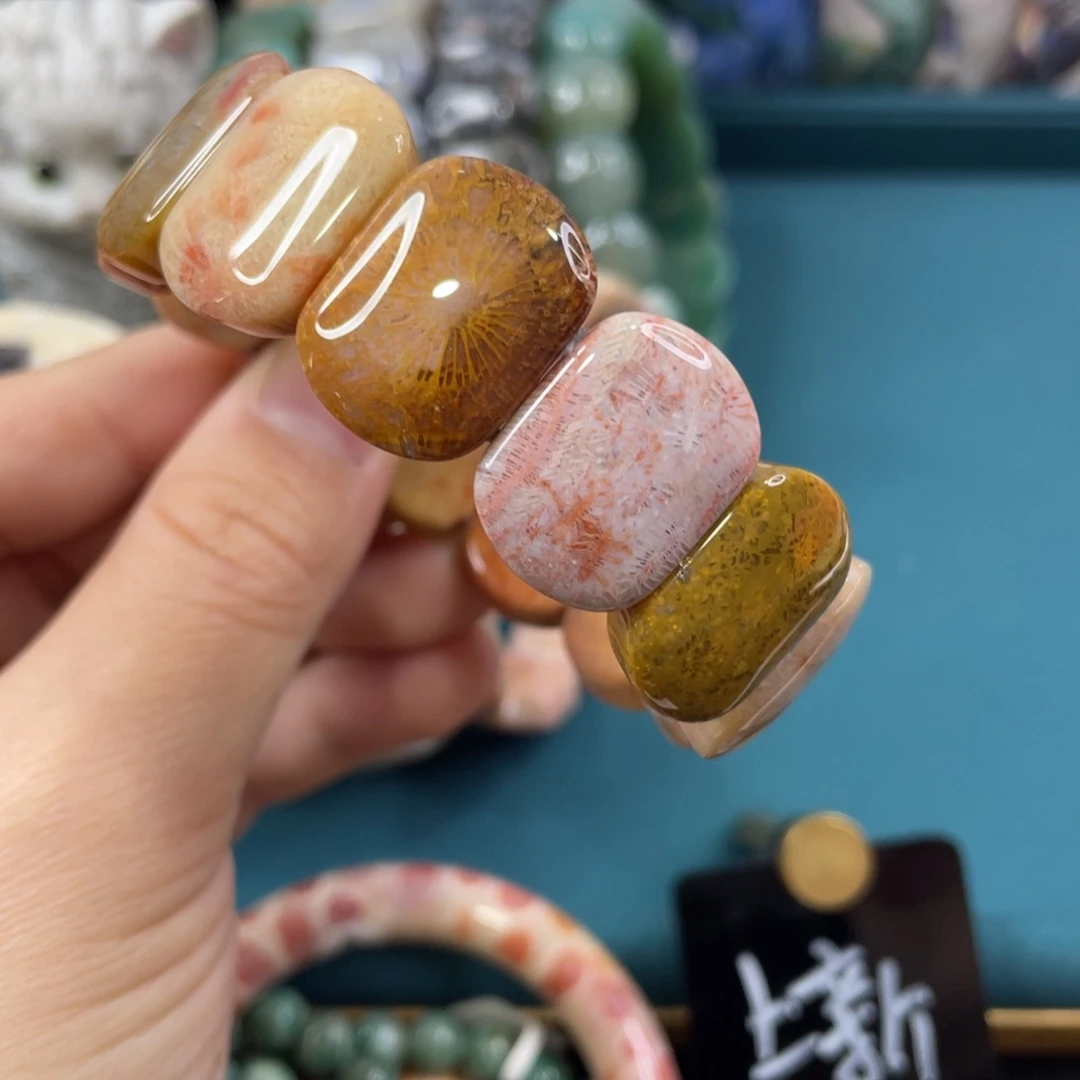 未镶嵌手镯硅化玉