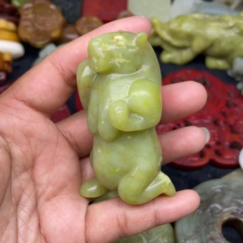 蛇纹石玉颈饰未镶嵌53