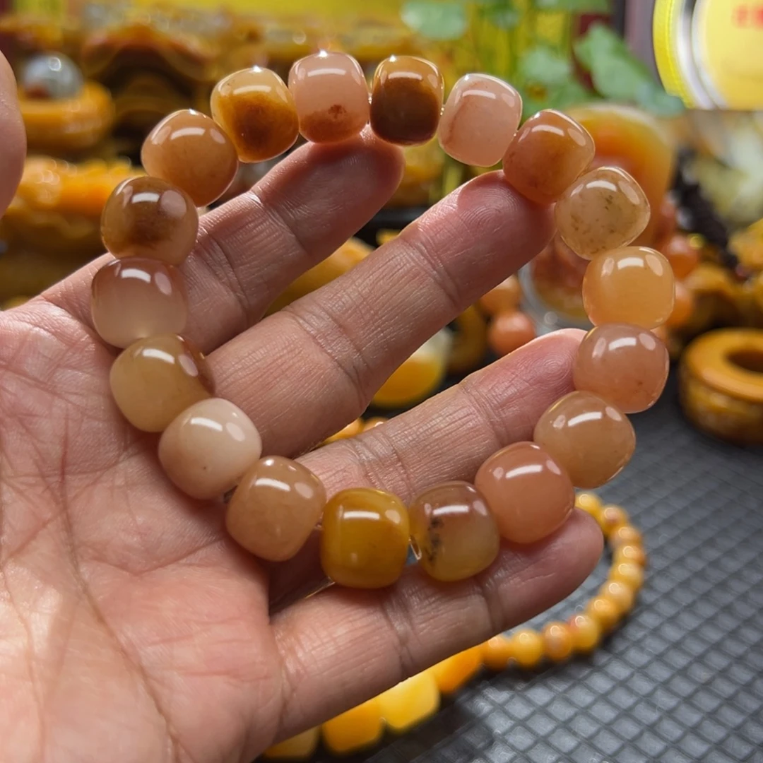 石英质玉未镶嵌颈饰