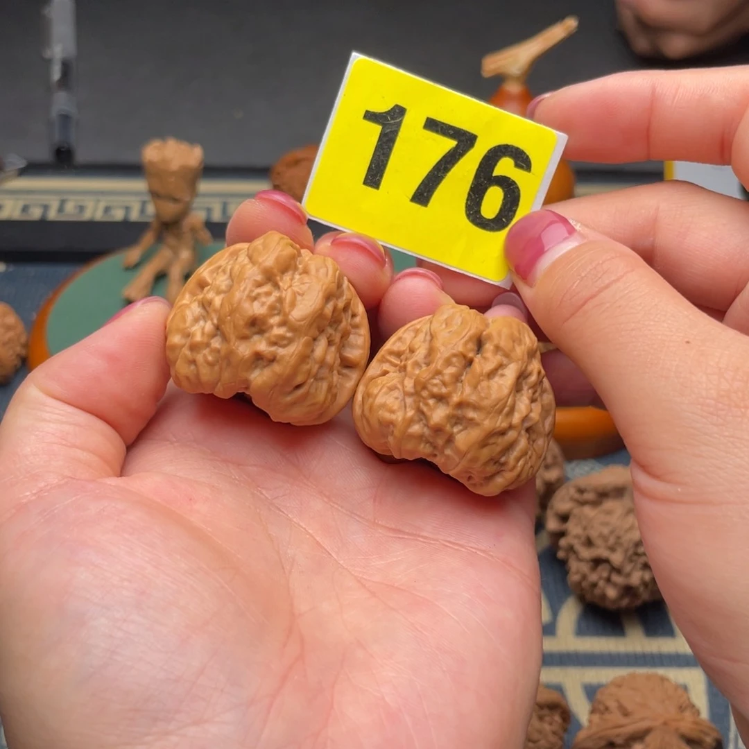 桃核吊坠35蛤蟆头肚39尺176号