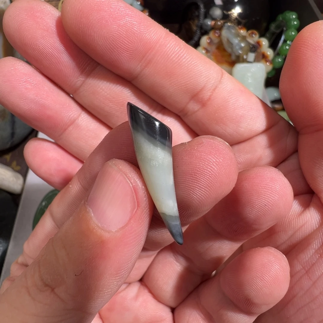 和田玉未镶嵌颈饰新疆且末天地俏色青花 夜场福利