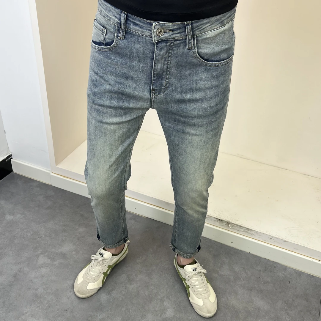 8553夏季薄款浅蓝色简约时尚潮流修身小脚男牛仔裤小脚牛仔裤百搭