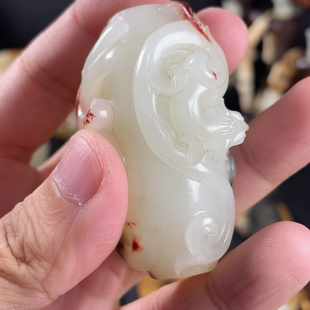 和田玉未镶嵌颈饰牛
