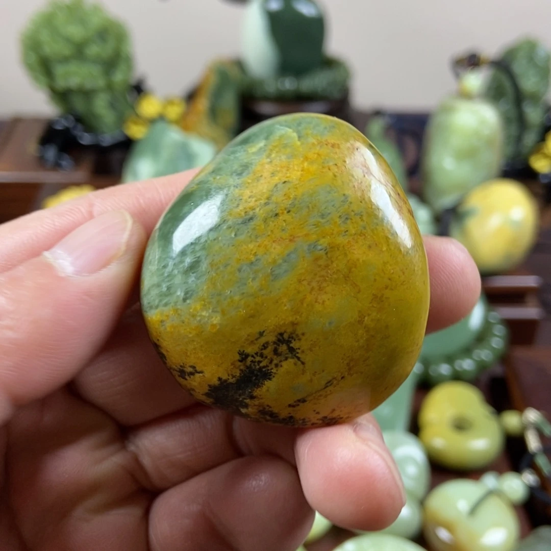 岫岩河磨玉（透闪石质玉）未镶嵌珠宝奇石