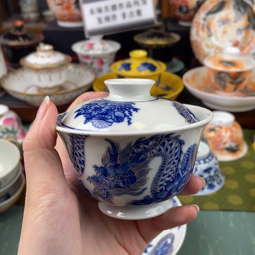 陶瓷的设计师是一个非常