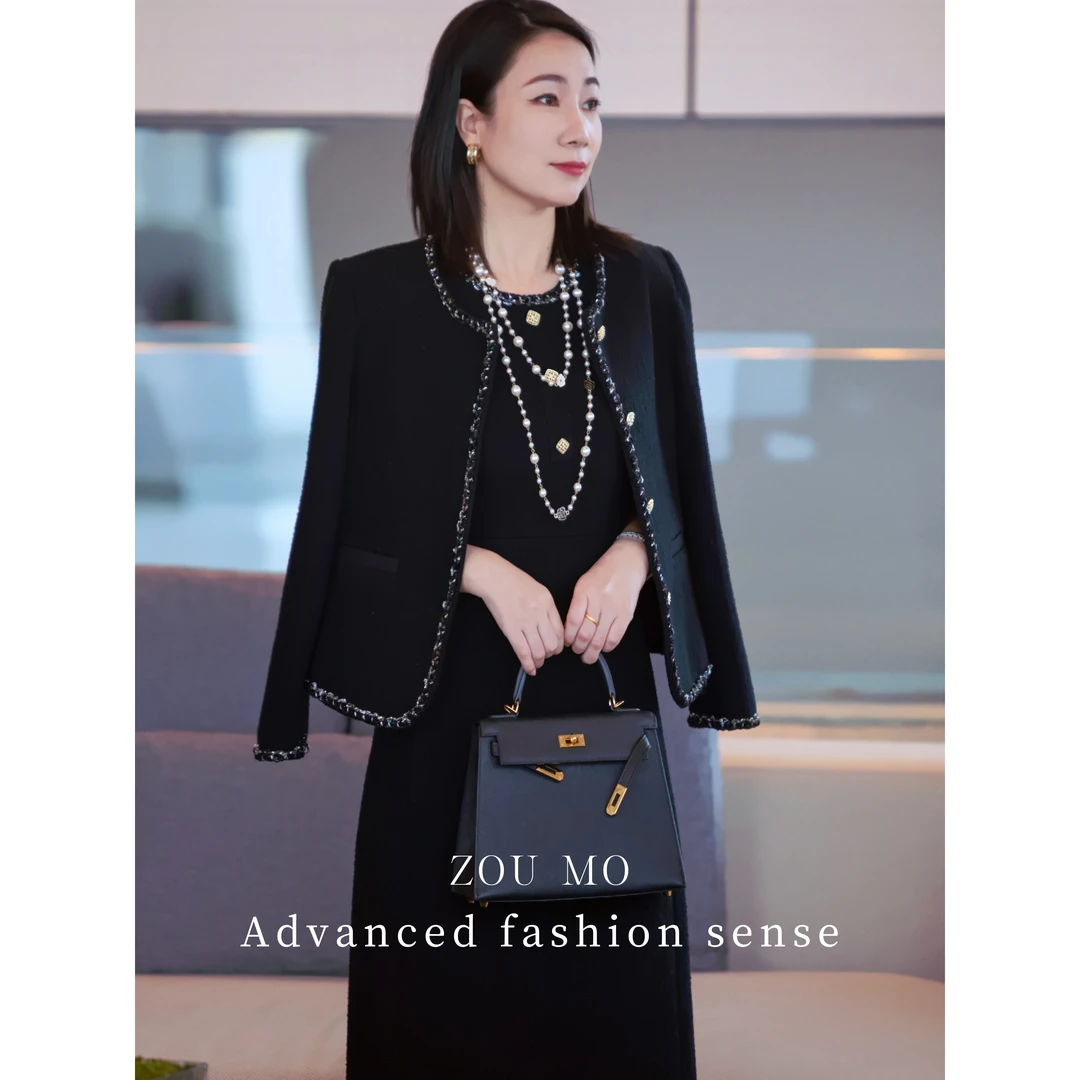 邹茉【左岸风情】 针织羊毛小香风黑金系列外套A30TZ00047