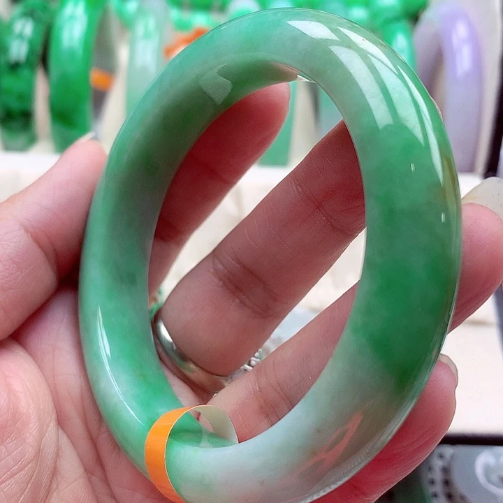 翡翠未镶嵌手镯翡翠