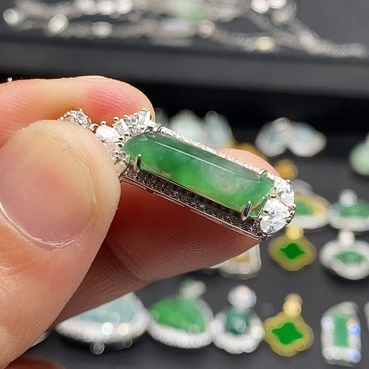 翡翠银S925镶嵌颈饰