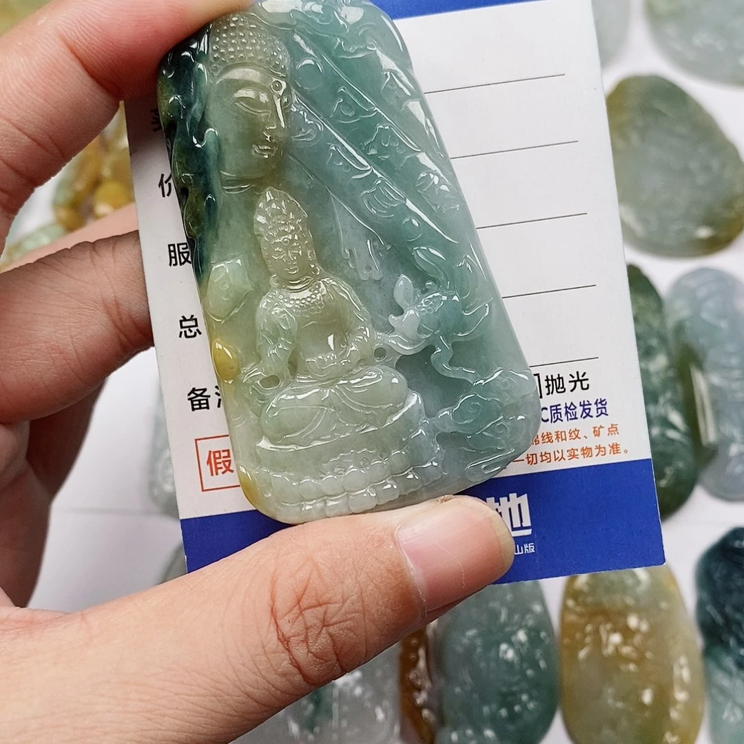 翡翠未镶嵌颈饰观音