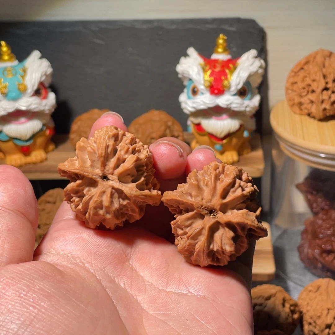 文玩核桃吊坠苹果园