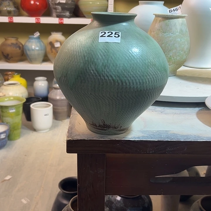 江***雪白泥花瓶摆件摆件。225