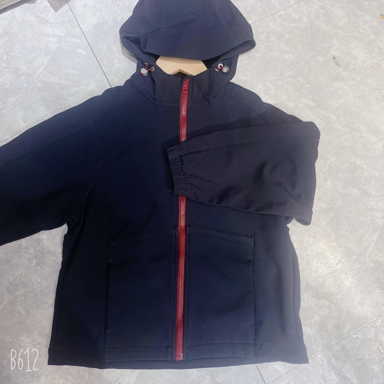 6113童装磨绒休闲外套