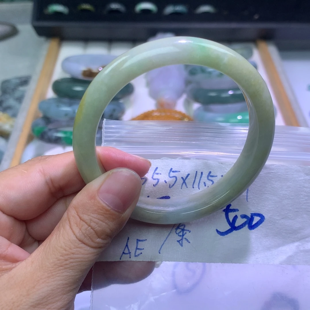 定制翡翠未镶嵌手镯55.8