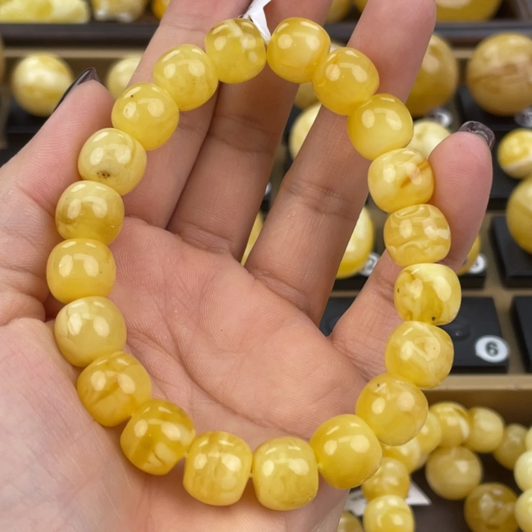 琥珀未镶嵌裸石微瑕52