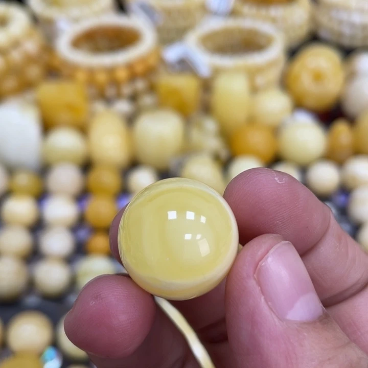 蜜蜡未镶嵌裸石18.9mm特色眼睛
