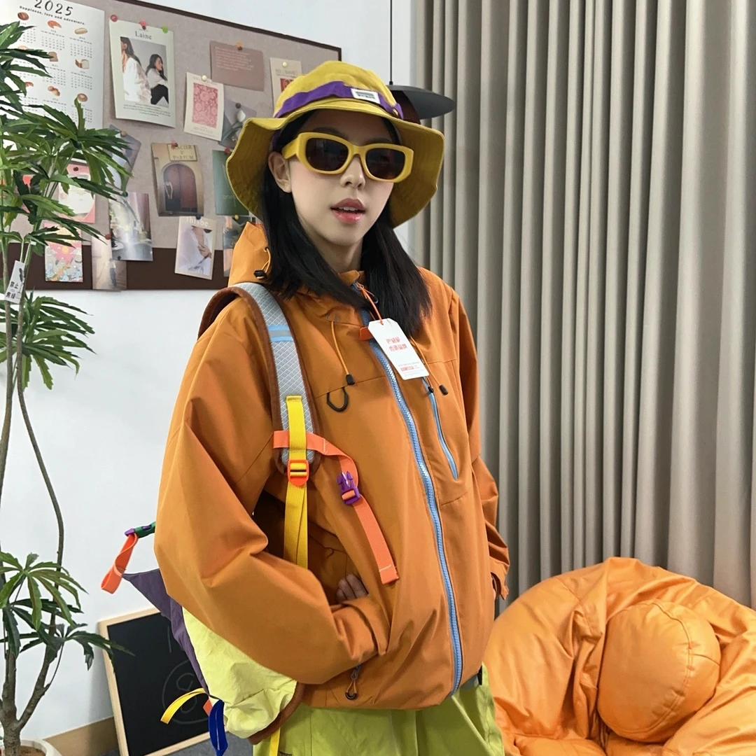 『山雨风壳』2025新款多巴胺冲锋衣外套春秋防风防水三合一外套