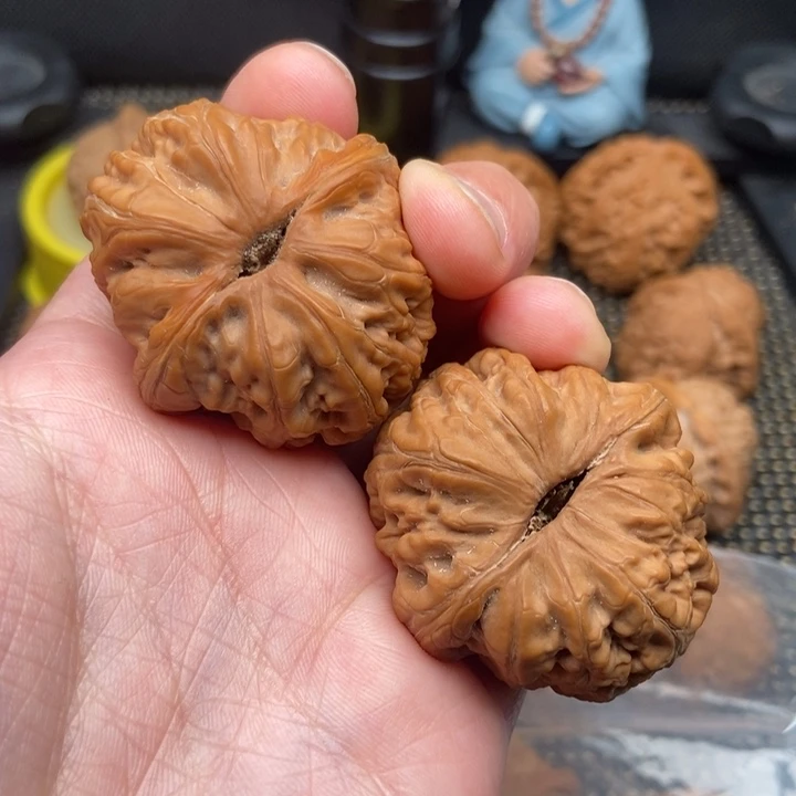 文玩核桃吊坠狄元宝