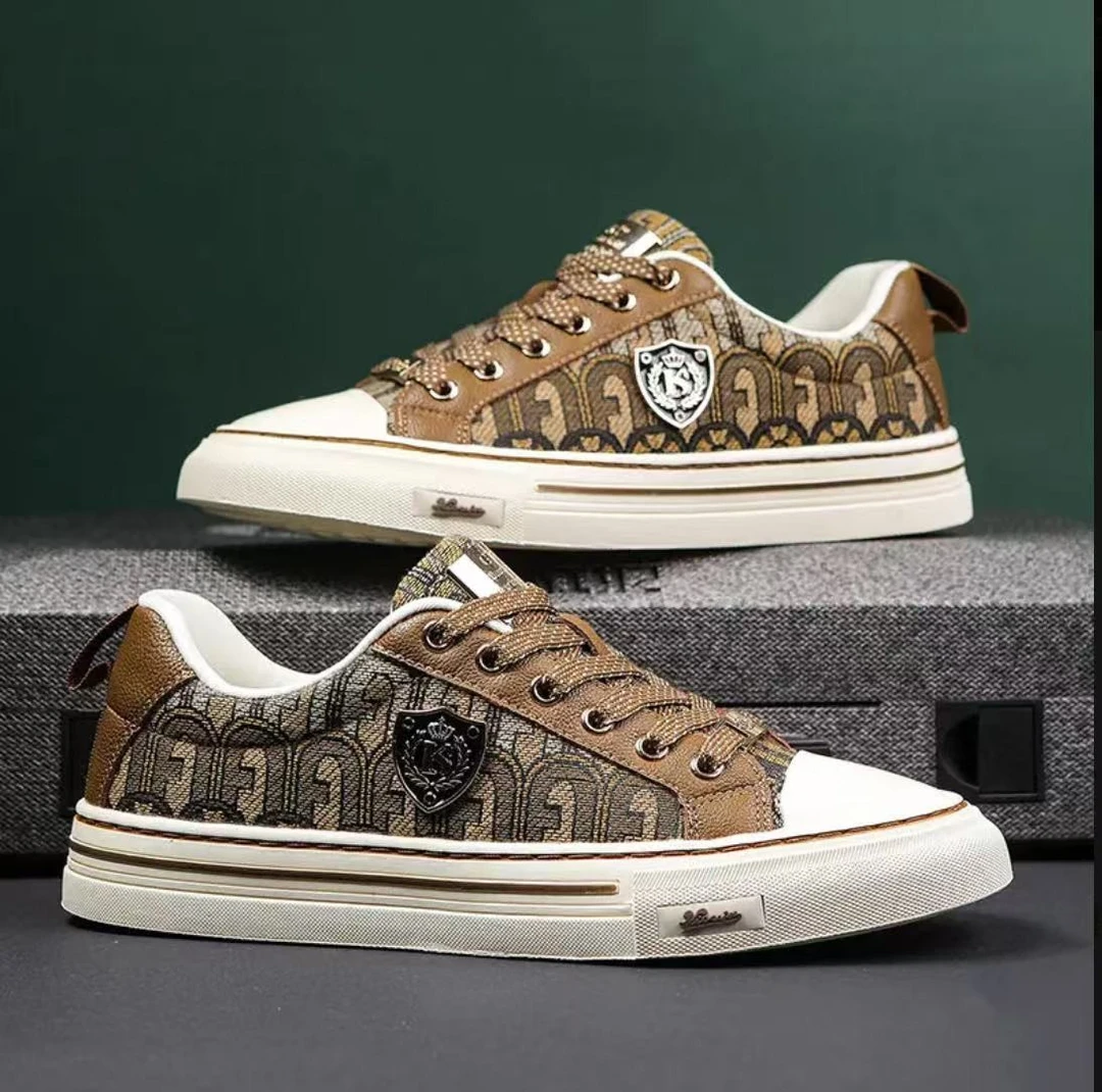 KQ6379棕色 秋季男士断码鞋手工刺绣款百搭男士经典时尚