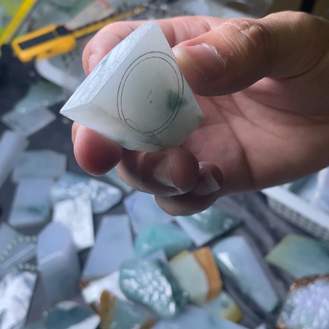 未镶嵌定制翡翠