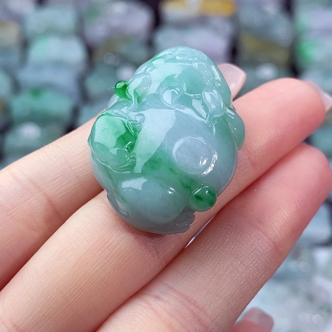 颈饰未镶嵌翡翠天然