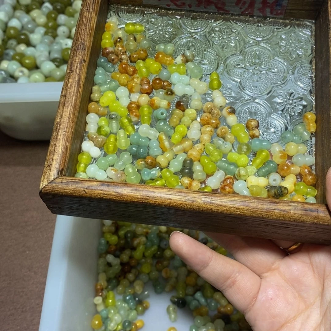 合金蛇纹石玉颈饰127